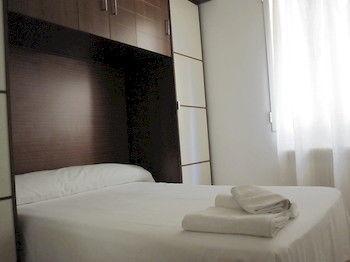 Apartamentos Madrid Hortaleza المظهر الخارجي الصورة